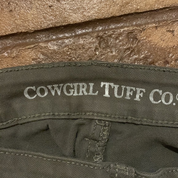 •Cowgirl Tuff jeans• - Picture 4 of 5